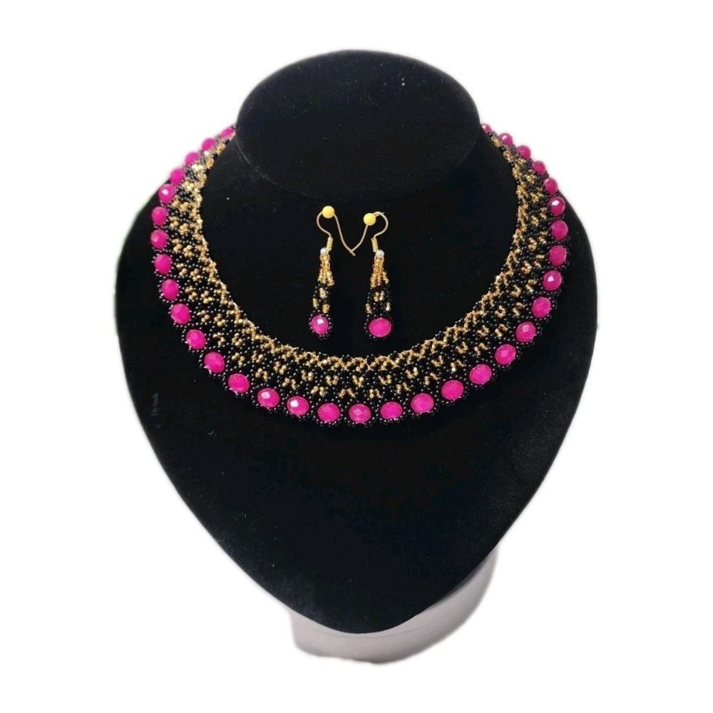 Handmade Set  Seed Bead Necklace. Black, Gold  and Pink Color. Elegan  Necklace